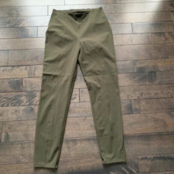 Lululemon Here to There Pants - Picture 3 of 5